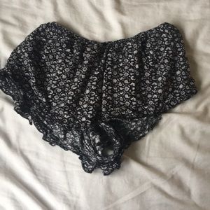 Brandy Melville Floral Vodi Shorts